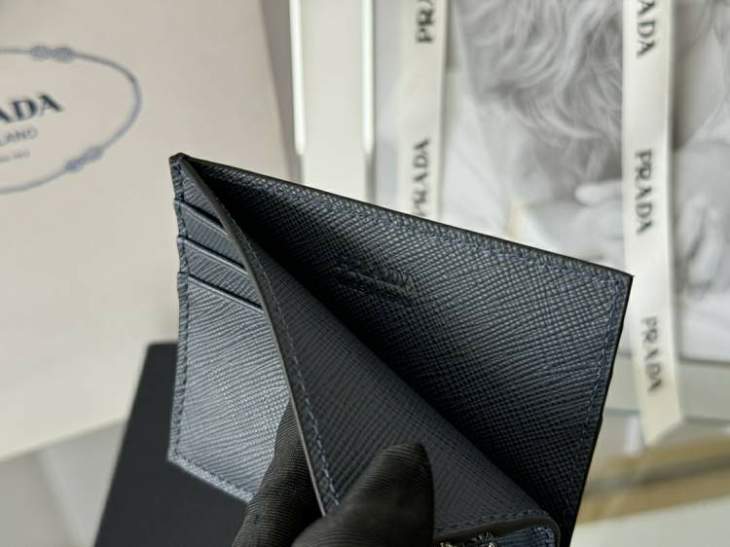 Picture of Prada Wallets _SKUfw185889188fw